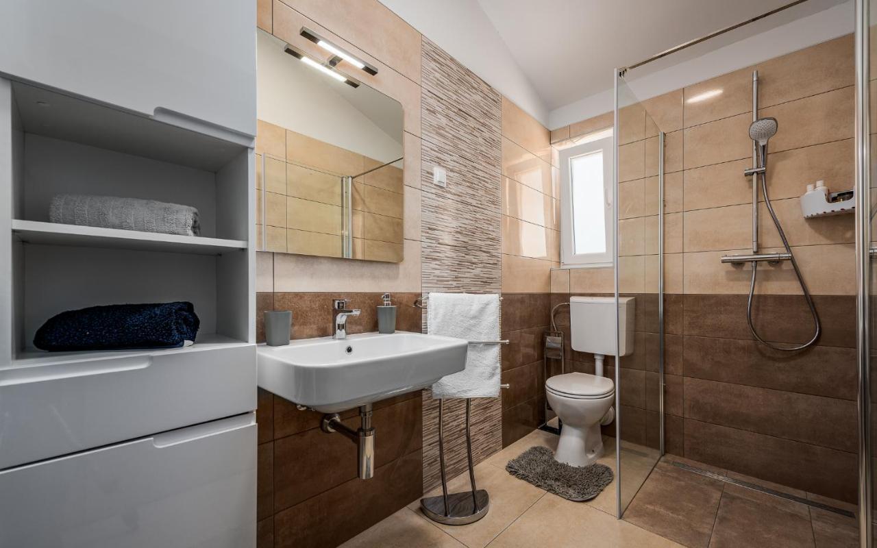 Apartments Nelle بولا المظهر الخارجي الصورة