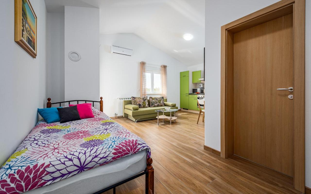Apartments Nelle بولا المظهر الخارجي الصورة