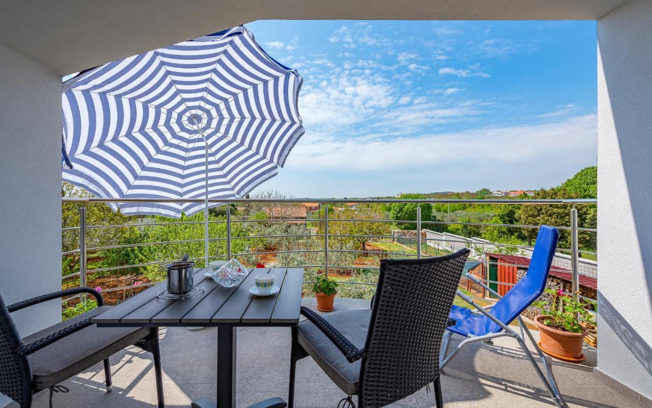 Apartments Nelle بولا المظهر الخارجي الصورة