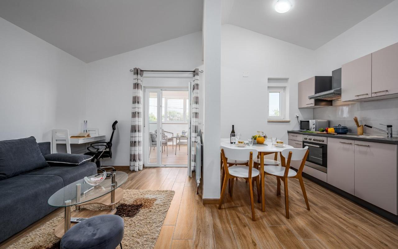 Apartments Nelle بولا المظهر الخارجي الصورة