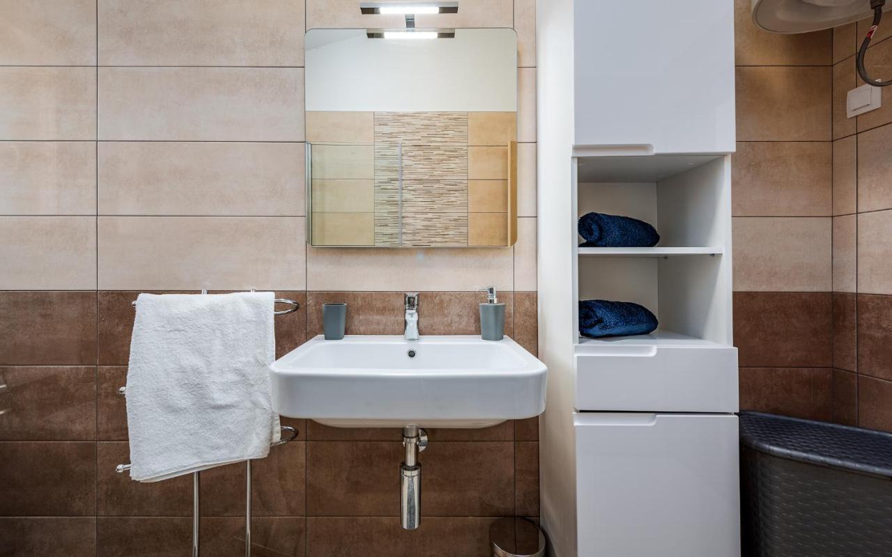 Apartments Nelle بولا المظهر الخارجي الصورة